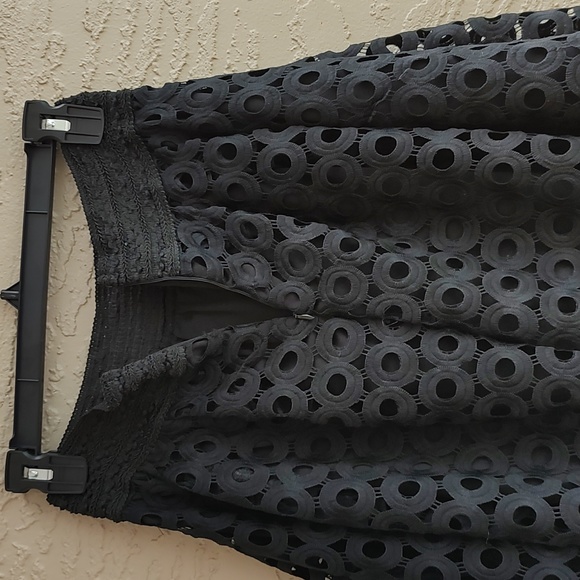 ROMEO&JULIET COUTURE Black lace skirt - Picture 13 of 14